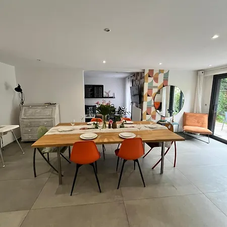 Station House - Maison Entre Disneyland Et Paris Holiday home Roissy-en-Brie
